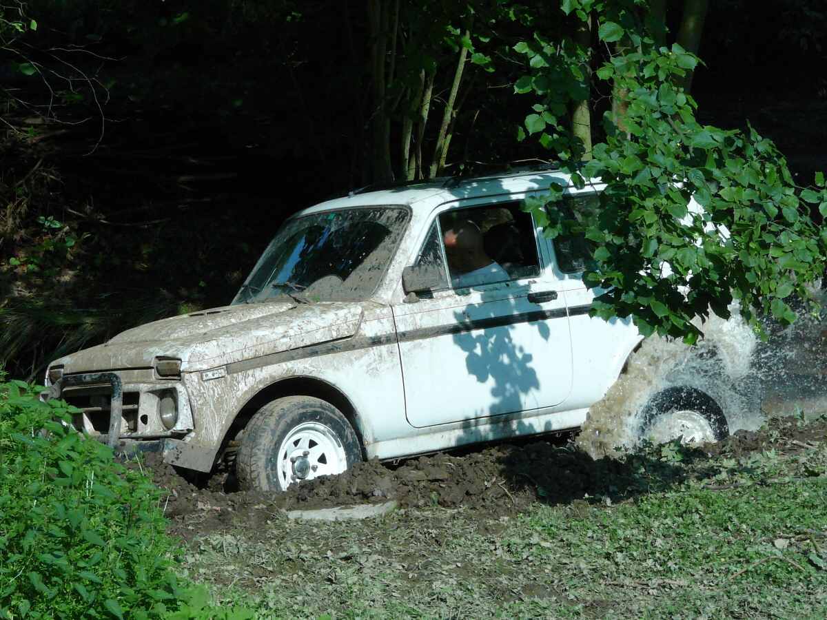 Lada Niva2 (1).jpg