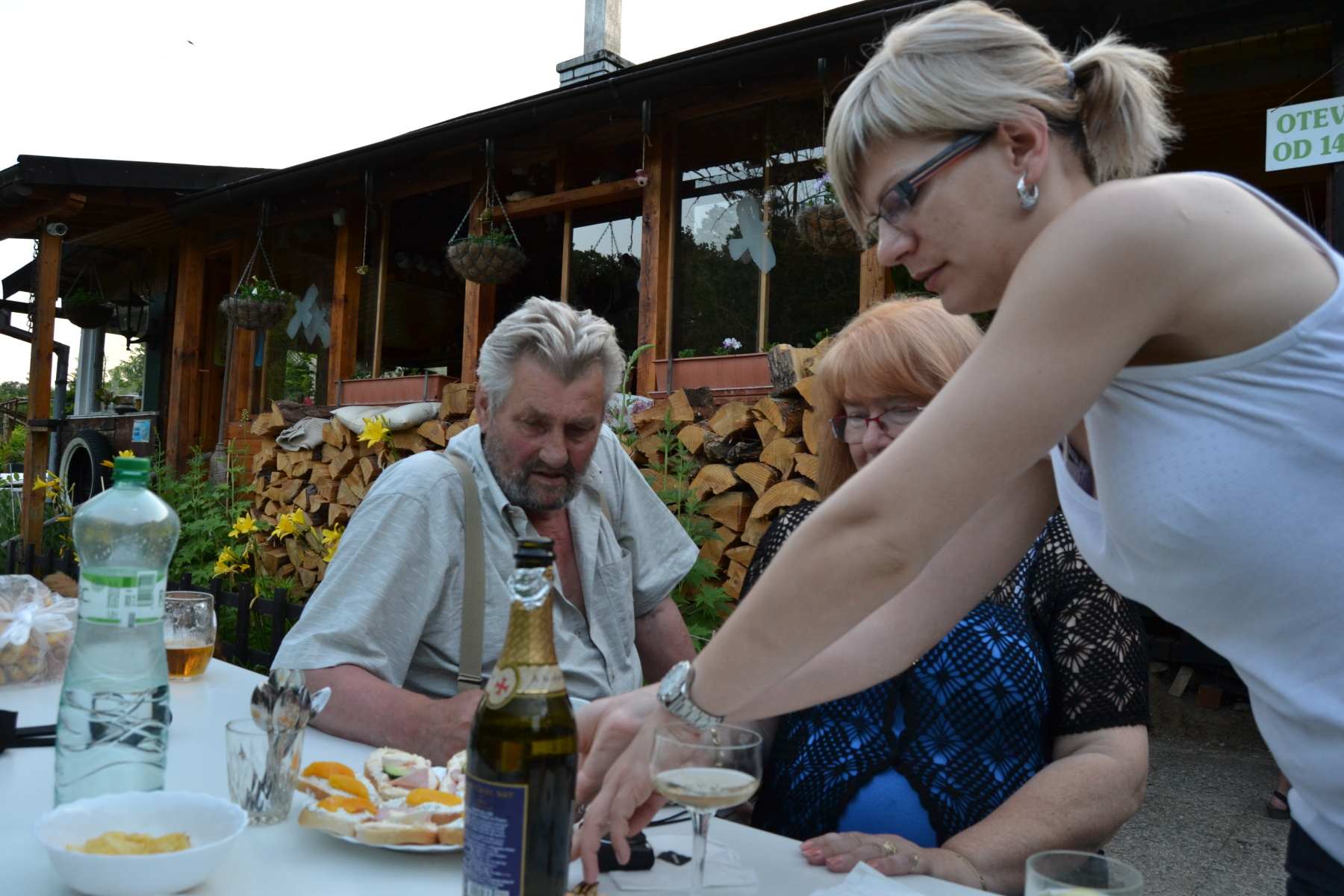 padesát 242 6.6. 2015