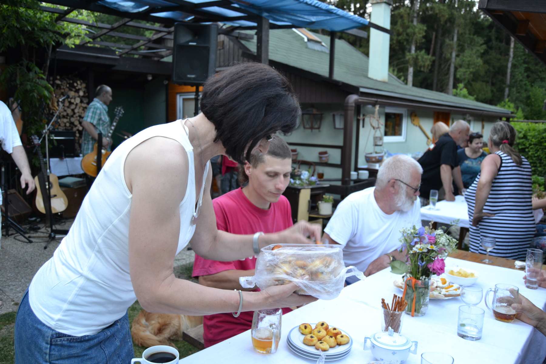 padesát 253 6.6. 2015